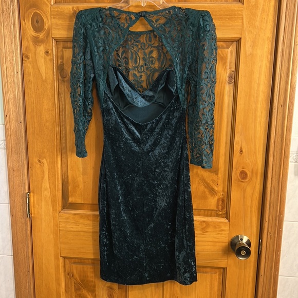NWOT Fredricks of Hollywood dress size M - Picture 2 of 5